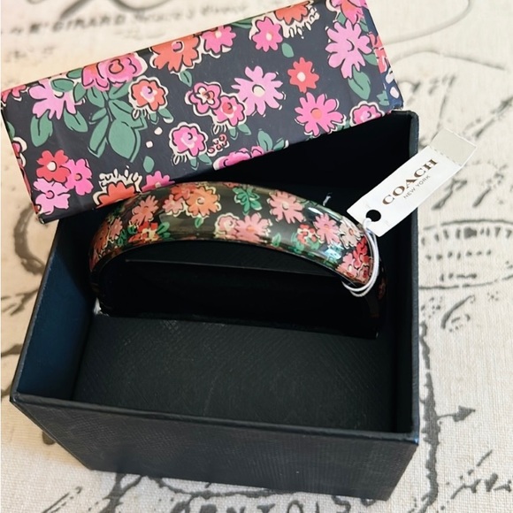 NWT Coach Resin Floral Bangle, black/multicolor Retail $95 - Picture 1 of 3